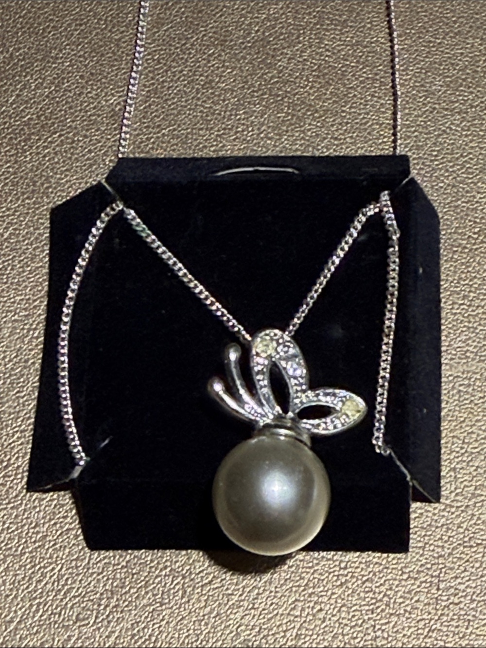 Classic Silver Pearl Pendant Necklace with Crystal Accent